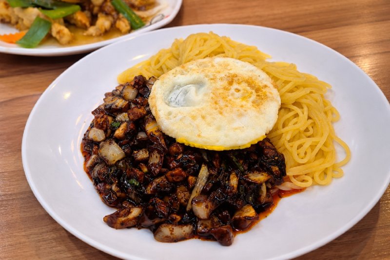 豊美（中華料理店） (9/11)