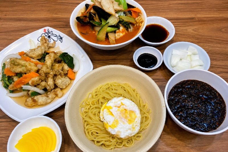 豊美（中華料理店） (10/11)