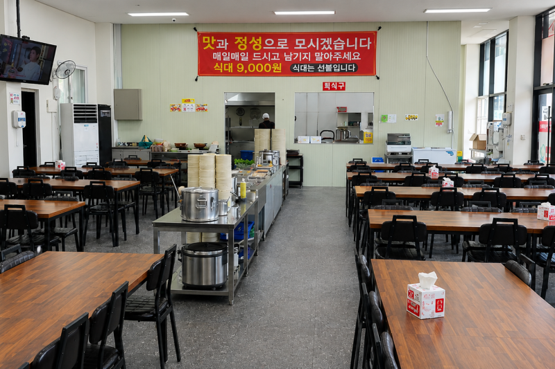 スニネ韓食ビュッフェ（韓国料理バイキング） (3/7)