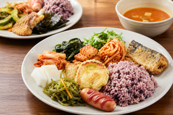 スニネ韓食ビュッフェ（韓国料理バイキング）