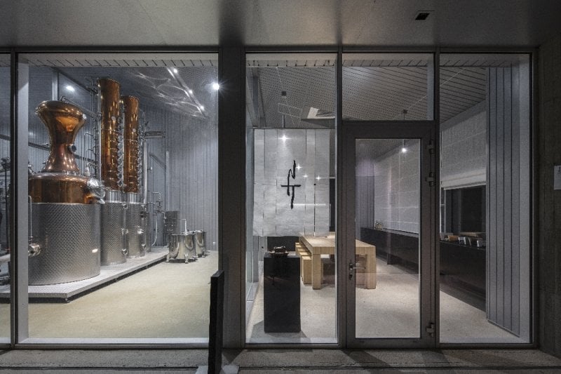 リュ蒸留所(RYU Distillery) (1/11)
