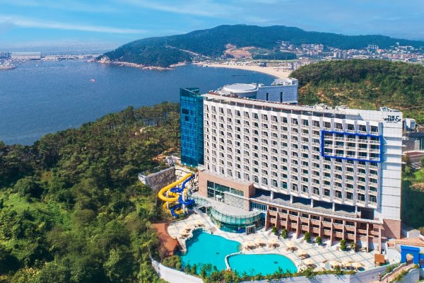 ザウィークアンドリゾート(THE WEEK& Resort)